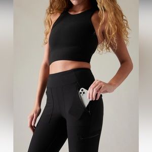Athleta Headlands Hybrid Cargo Tight Leggings